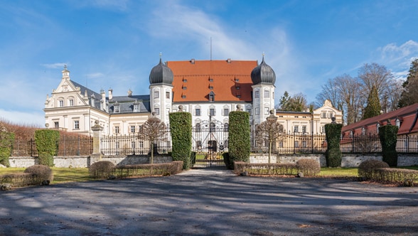 Neue Abfüllanlage komplettiert das „Gesamtkunstwerk“ Schlossbrauerei Maxlrain