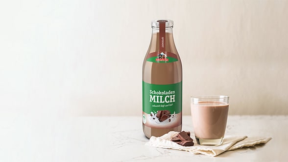 Leche, nata, batido de cacao – procesables con la llenadora de alta tecnología de Krones 