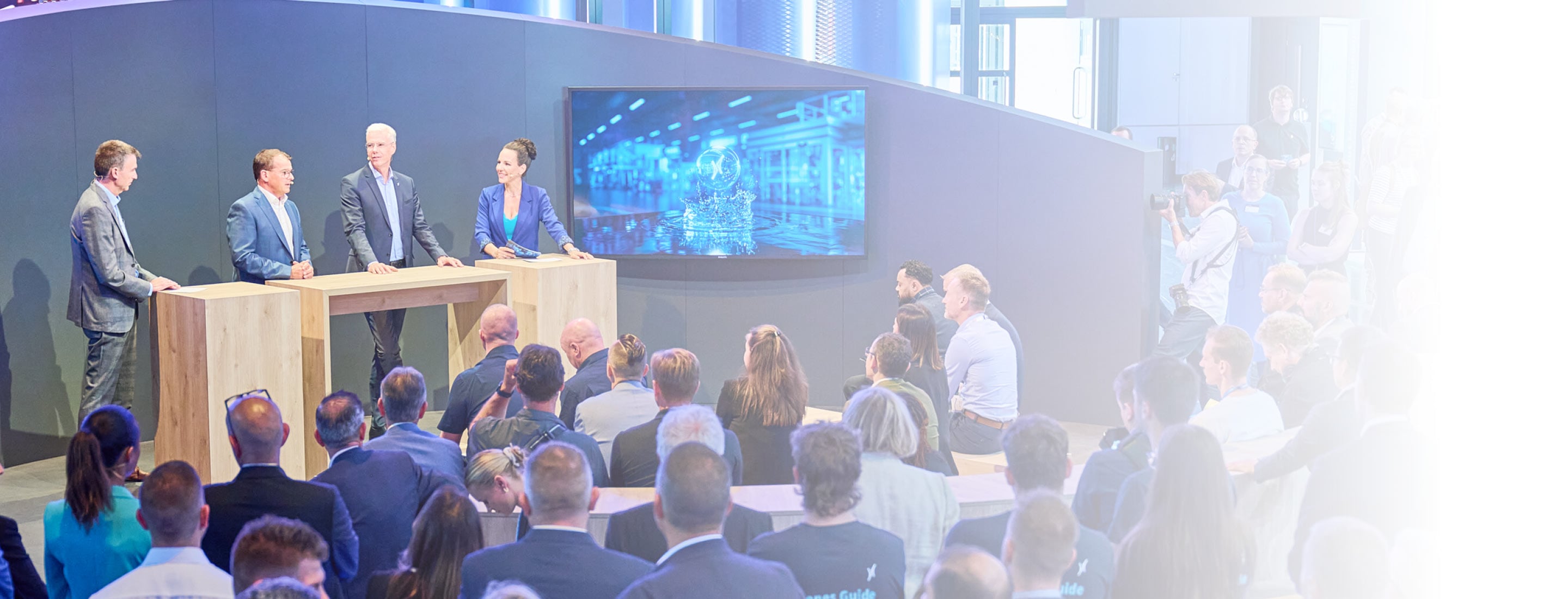 Single-Teaser (DE/EN) Single-Teaser (DE/EN)